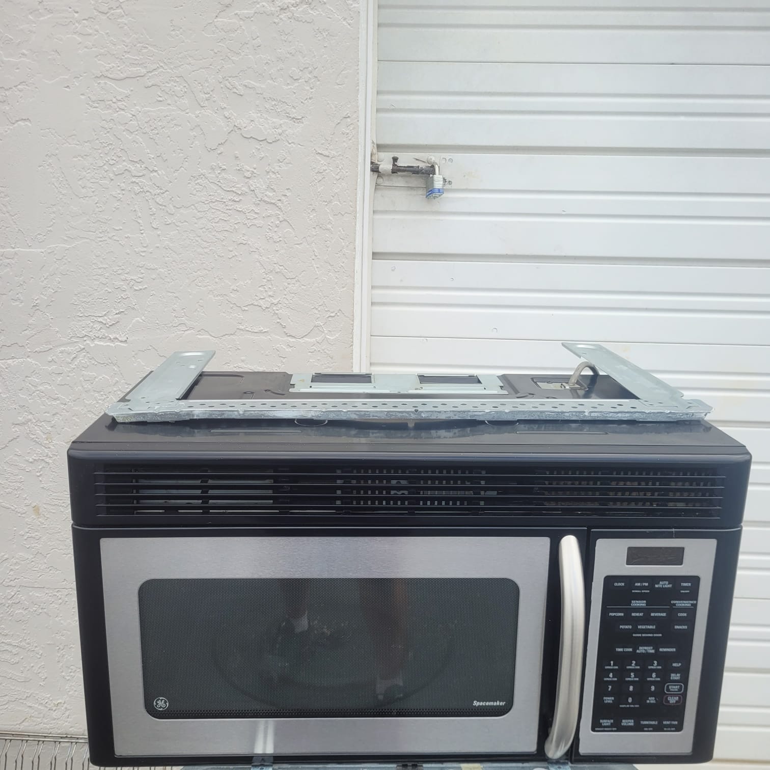 GE Black Stainless Steel Over-the-Range Microwave GE Black Stainless Steel Over-the-Range Microwave